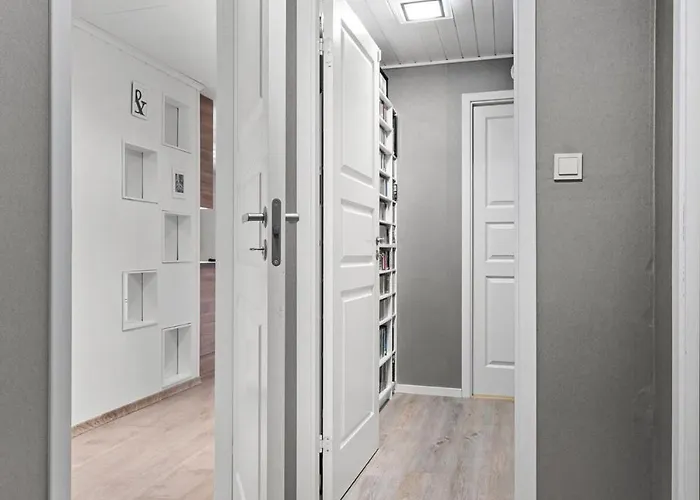 Lägenhet Flat In Near Airport Sola